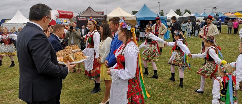 Dożynki na Targach Rolnych w Barzkowicach