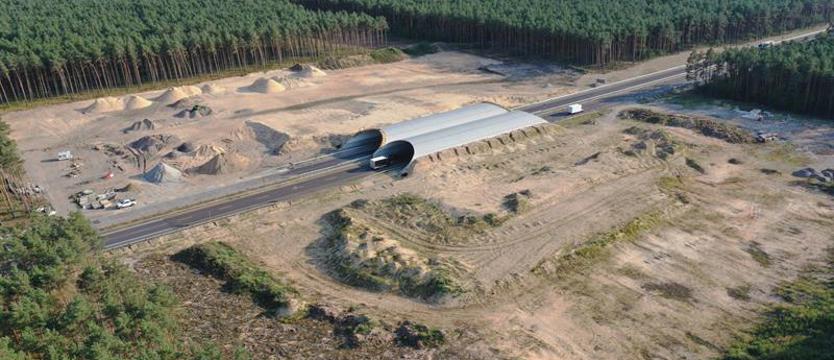 Zamarły prace na placach budowy