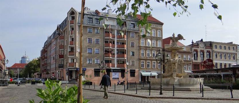 Jakie nowe życie placu Orła Białego?