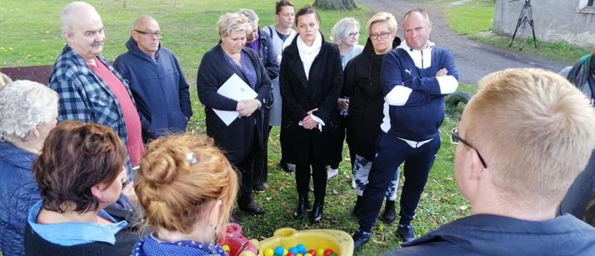 O interwencję poprosili premiera. Życie na budowie