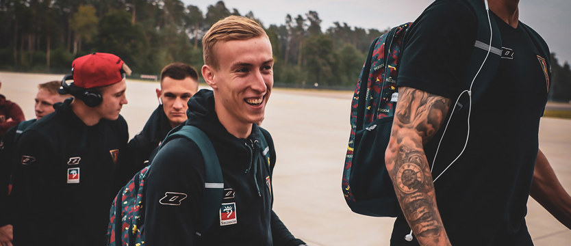 Piłka nożna. 25 piłkarzy na Sardynię