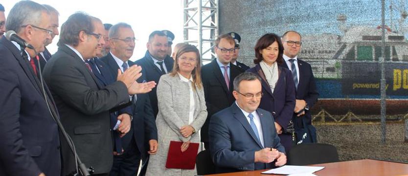 Tunel w cieniu politycznej walki