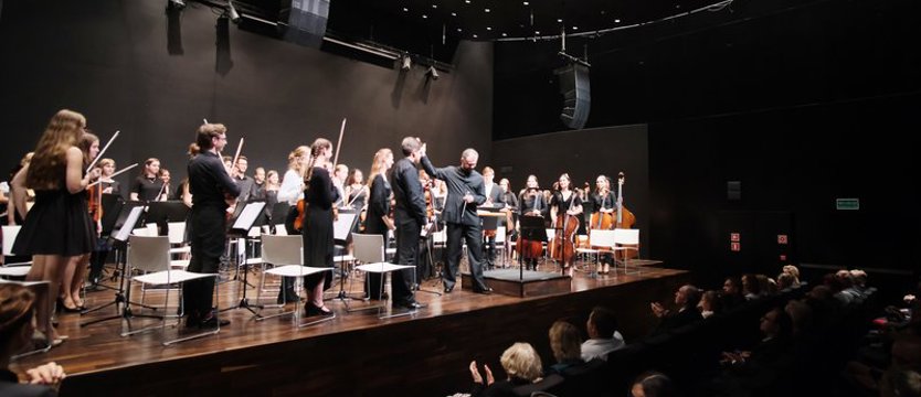 Fantastyczni młodzi muzycy. Polsko-niemiecka orkiestra w filharmonii