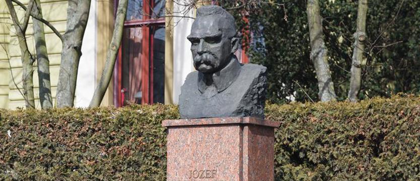 Gdzie stanie Marszałek?