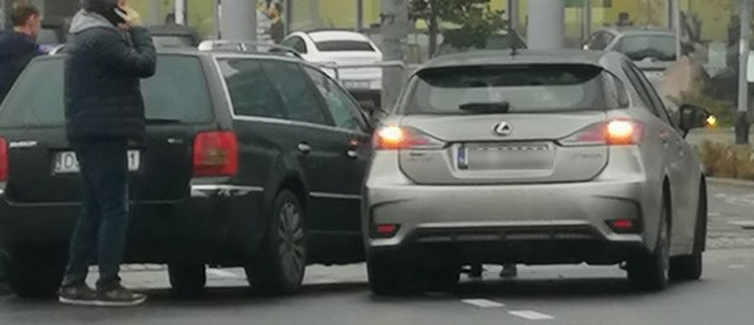 Zderzenie aut na placu Rodła