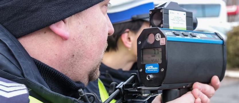 Kierowcy się tłumaczą. Trzy wesela i pogrzeb
