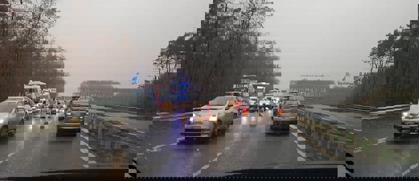 Kolizja i korki na A6