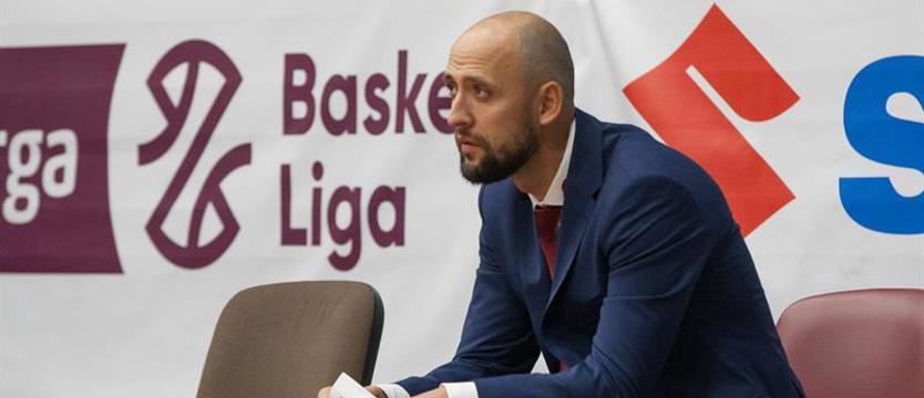Koszykówka. Spójnia zwolniła Piechuckiego