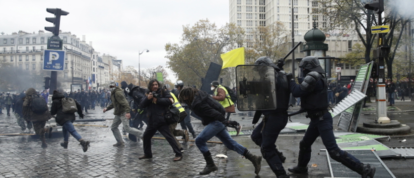 Wielkie protesty we Francji z okazji rocznicy wyjścia na ulicę „żółtych kamizelek”