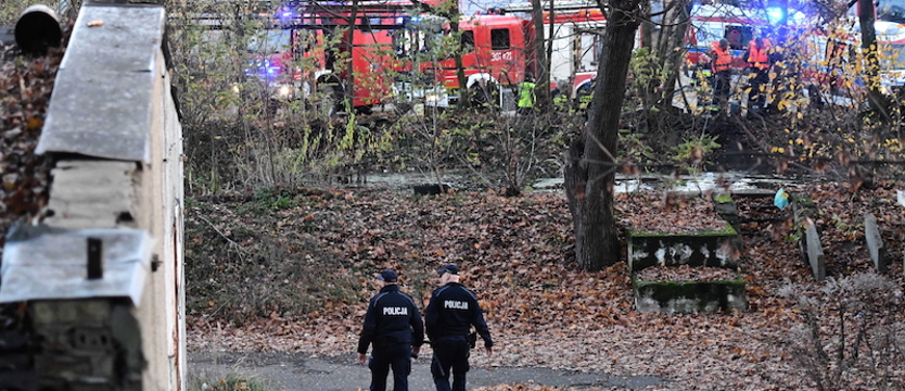 Dwóch chłopców wpadło do basenu przeciwpożarowego. Byli reanimowani