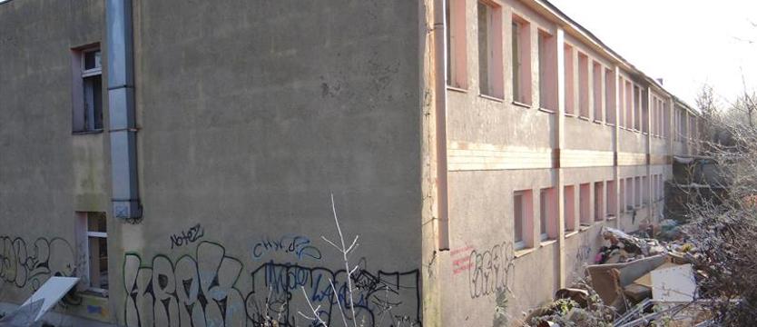 Barak po schronisku do rozbiórki
