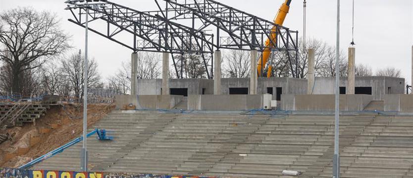 Piłka nożna. Zadaszenie, pawilony, nowe trybuny [GALERIA]