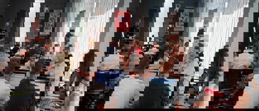 Specjaliści z IAI nauczą kodować strony internetowe