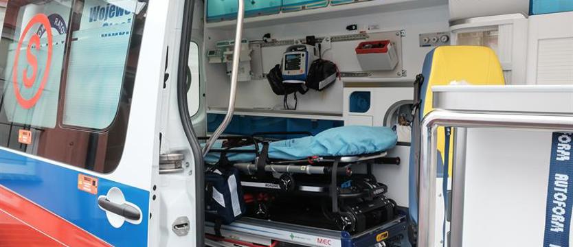 Ratownik medyczny chciał pomóc, a został dotkliwie pobity