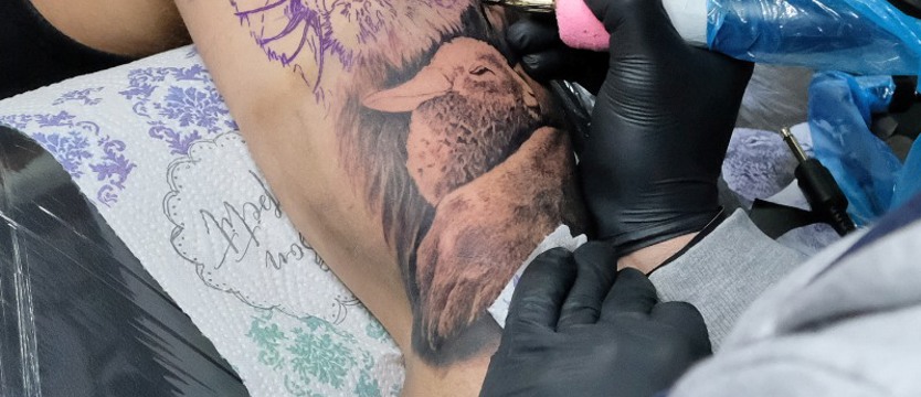 Groźby śmierci za tatuaże