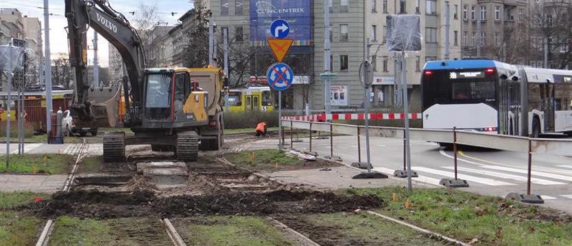 Plac Szarych Szeregów. Przebudowy dzień pierwszy