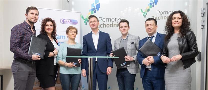 Wiatr w żagle dla społeczników