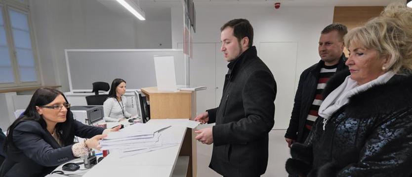 Chcą zachowania miejsc postojowych w al. Wyzwolenia