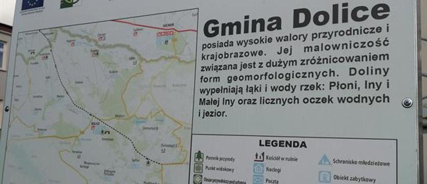 Awaria rurociągu w Dolicach. Ścieki popłynęły do rzeki i na pola