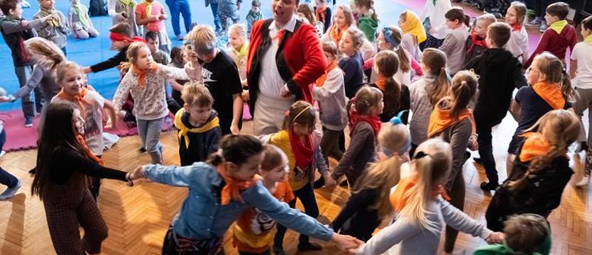 Krąg na pałacowej Feriadzie