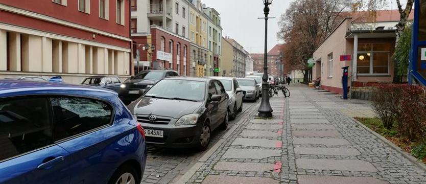 Mieszkaniec mieszkańcowi (nie)równy?