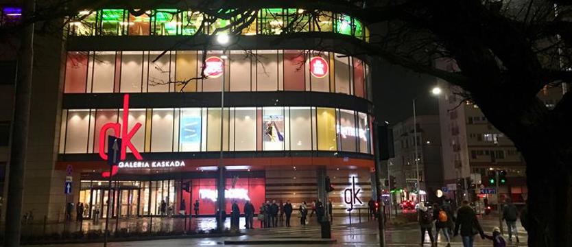 Mężczyzna z nożem w Kaskadzie
