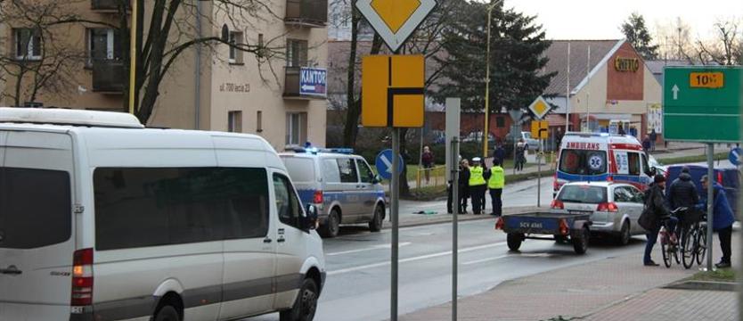 Potrącenie pieszego w Nowogardzie. Wystarczyła chwila nieuwagi