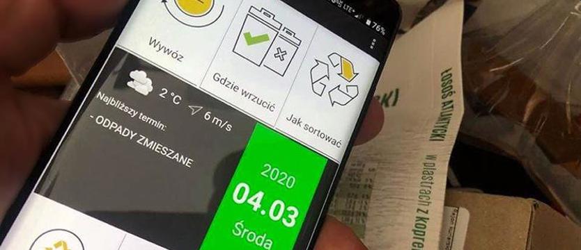 W Kołobrzegu śmieci przez smartfon