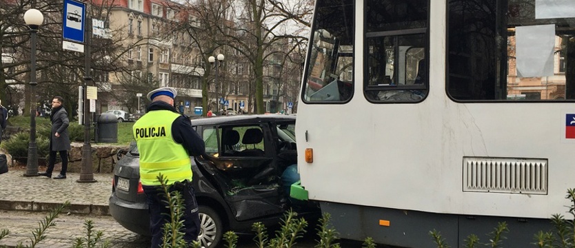 Wypadek na pl. Grunwaldzkim w Szczecinie. Tramwaje nie kursują