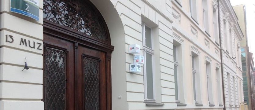 Szykuje się weekend bez koncertów. Kolejne instytucje odwołują imprezy