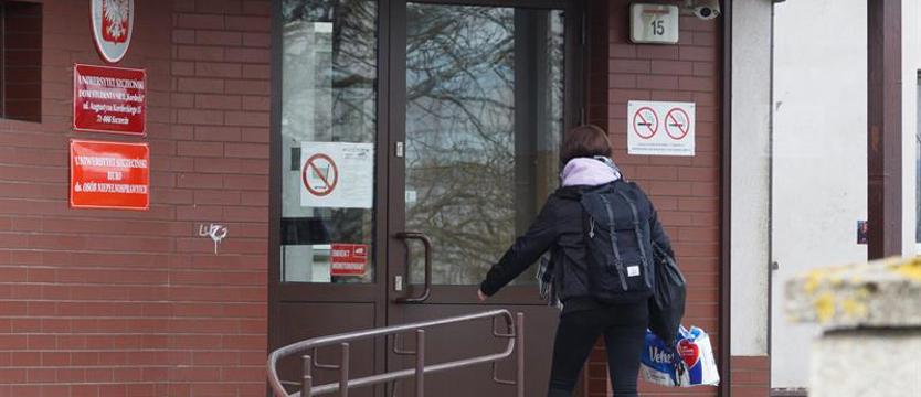 Akademiki czekają na osoby w kwarantannie