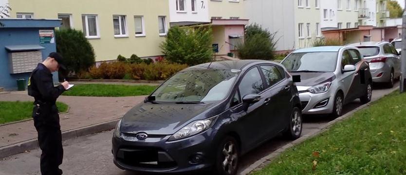Spał w samochodzie i to był jego błąd