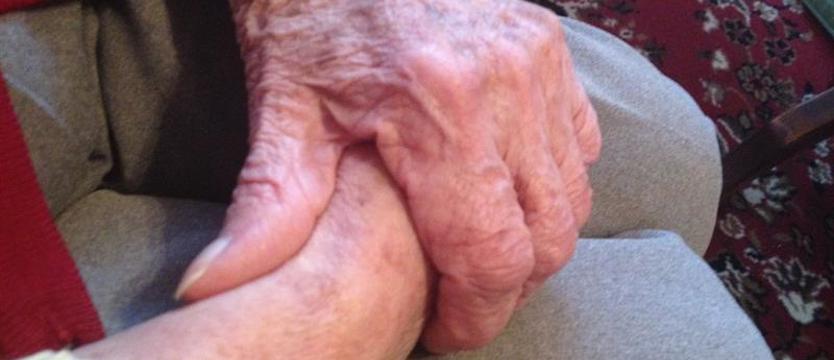 Pamiętajmy o seniorach! Pomóżmy im się chronić przed koronawirusem