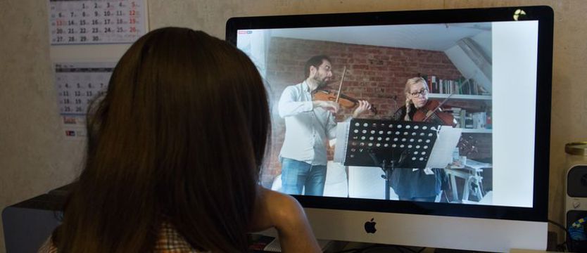 Wszyscy zasiedli w pierwszym rzędzie. Koncert (z poddasza!) znakomitych muzyków