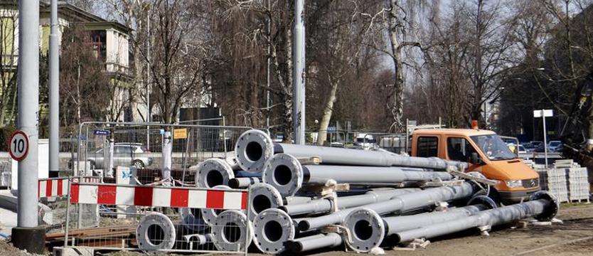 ZUE z wymianą torów nie zwalnia