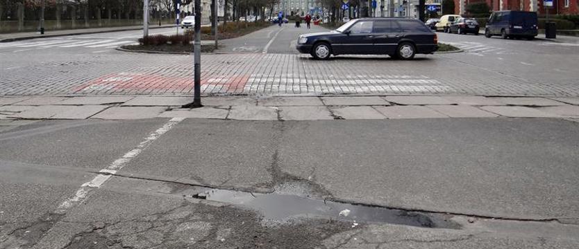 Za ile i kto na nowo urządzi al. Papieża Jana Pawła II?
