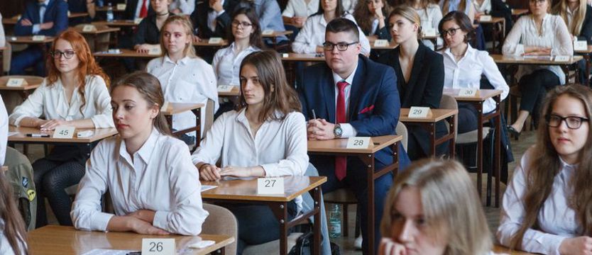 Egzamin ósmoklasisty i matury przełożone