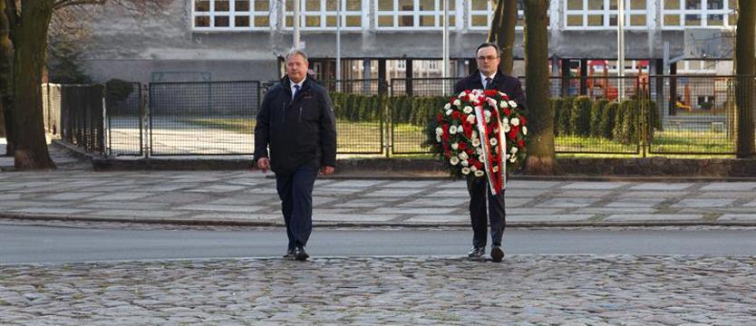 Dziesięć lat temu wydarzył się Smoleńsk. Skromny hołd dla ofiar