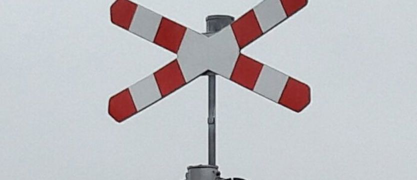 Pociąg uderzył w samochód niedaleko Łobza