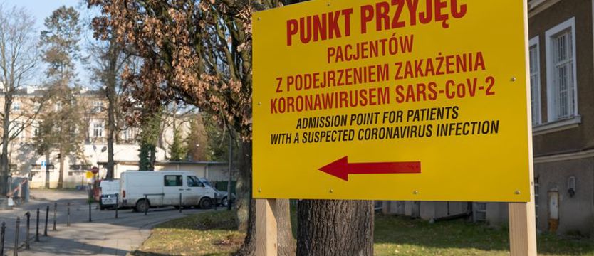 W szpitalu przy Arkońskiej 42 osoby z koronawirusem, z czego 4 na OIOM-ie