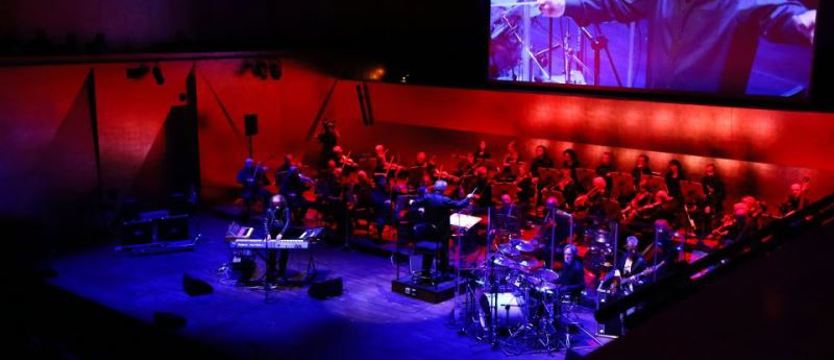 Diament rodzimej sceny w filharmonii. SBB i szczecińska orkiestra online