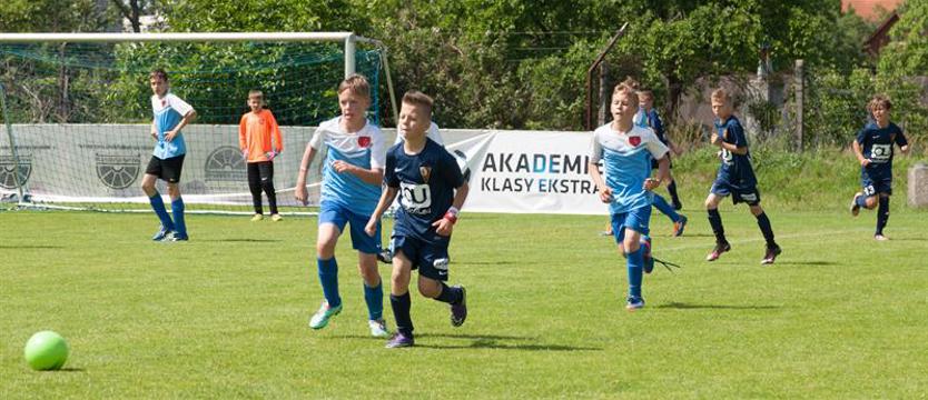 Piłk nożna. Europa budzi się do gry