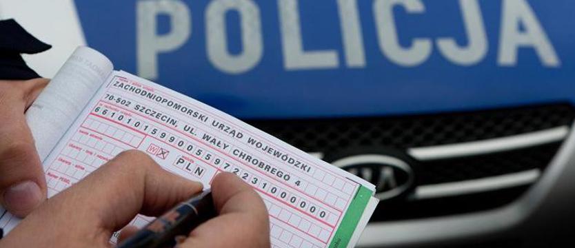 Różnice między karą od sanepidu a mandatem policji za złamanie restrykcji zw. z COVID-19