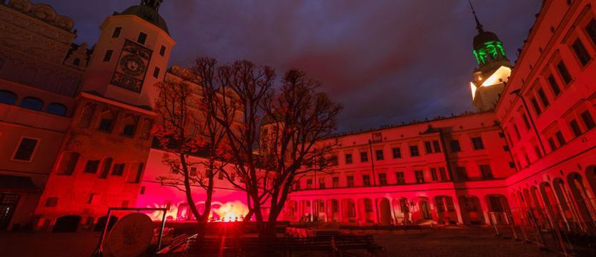Light The Sky Polska. Świetlne serce w geście solidarności