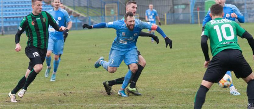Piłka nożna. Błękitni czekają na wyniki testów, a II liga ma ruszyć 6 czerwca