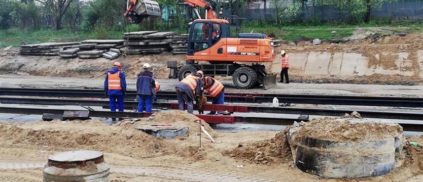 Przebudowa ul. Szafera. Tory coraz bliżej osiedla