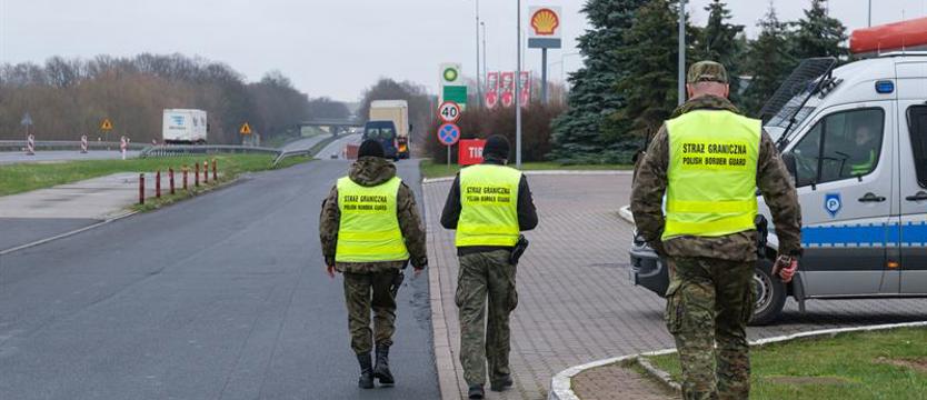 Przedłużono kontrole na granicy
