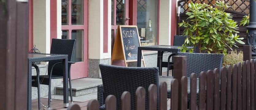 Symboliczny czynsz w lokalach komunalnych i zniżki za ogródki gastronomiczne w Szczecinie