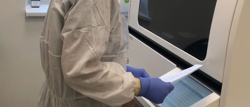 Dwa przypadki koronawirusa wykreślone ze statystyk w regionie