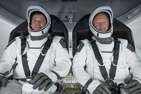 załoga Crew Dragon